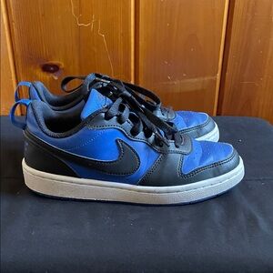 Nike Black and Blue Athletic Shoes